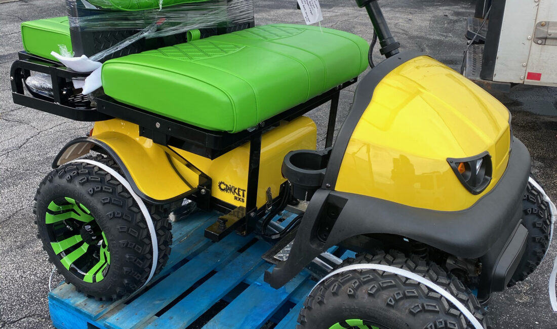 cricket-grasshopper-lifted-model-custom-color-yellow-green-RX5