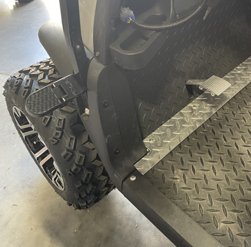 cricket-mini-golf-cart-foot-pegs